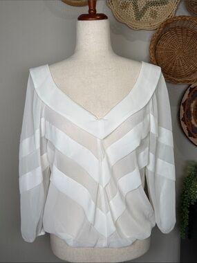 NWT’s Women’s Studio M Fiorenza Sheer White Flowy Blouse Size Large
